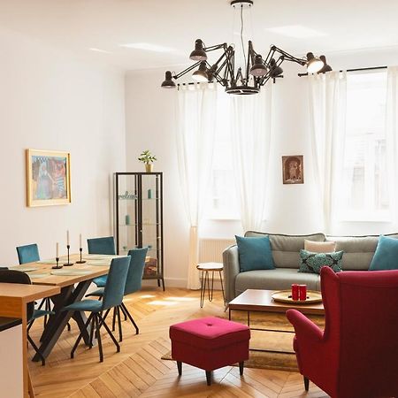 Tcf Home - Big Apartment With Free Garage Krasków Εξωτερικό φωτογραφία