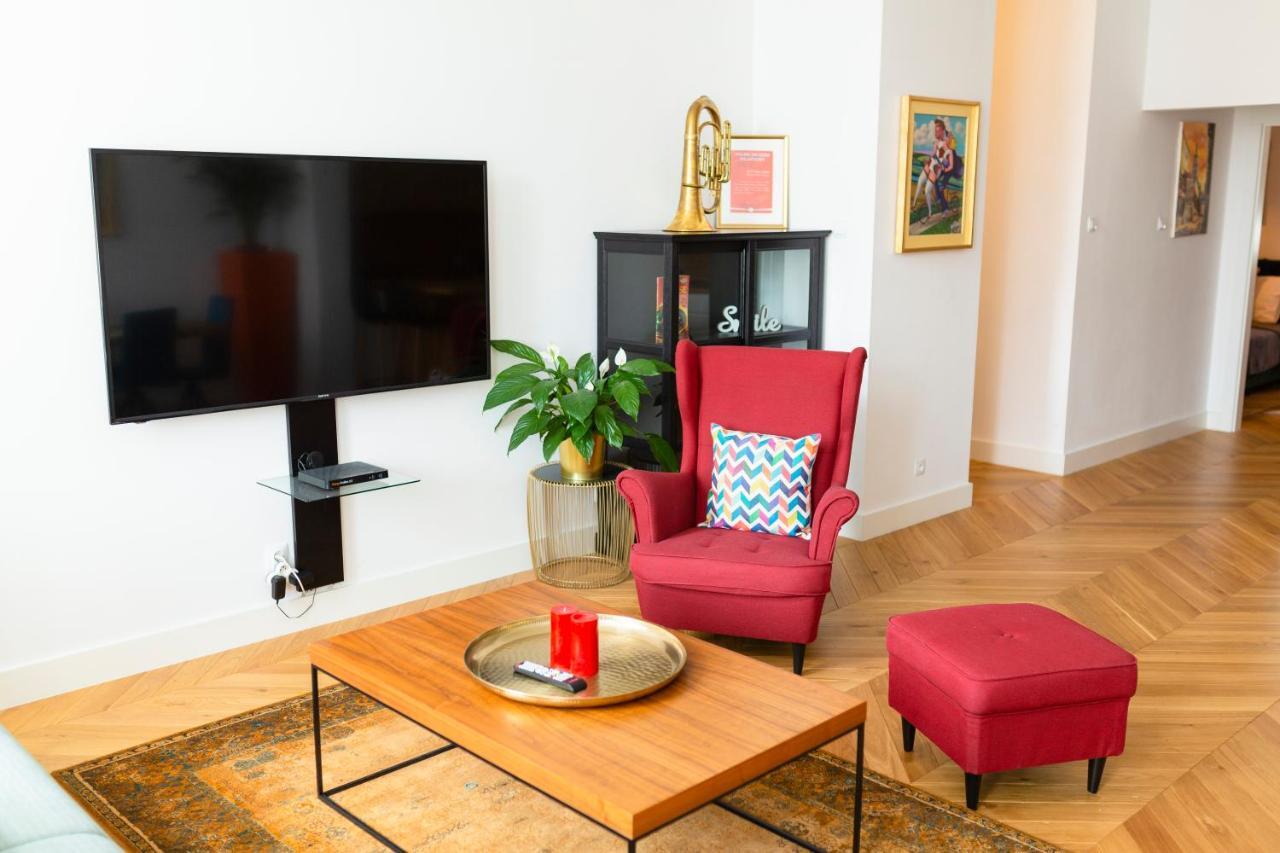 Tcf Home - Big Apartment With Free Garage Krasków Εξωτερικό φωτογραφία